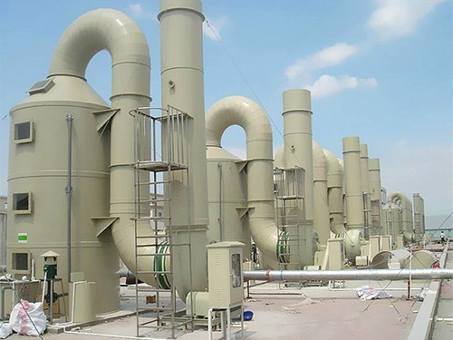 Water spray purification tower